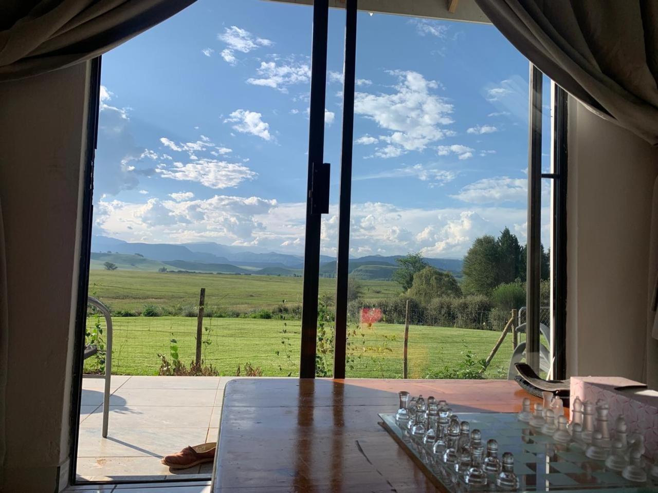 Sani Pass View Cottage Himeville Esterno foto
